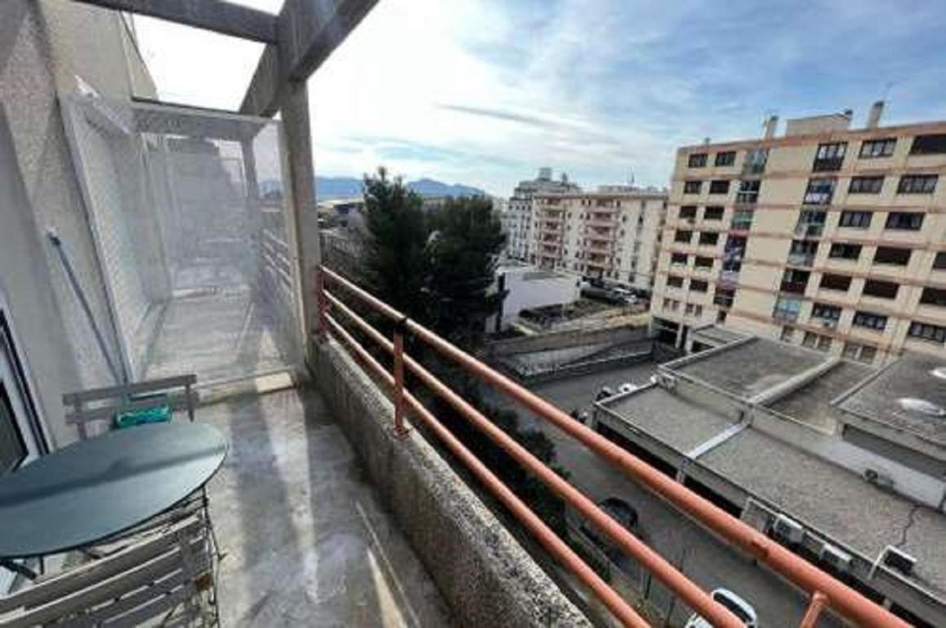 Apartamento Beau studio , ensoleillé, Wifi, etage 5 ascenceur Marsella Exterior foto